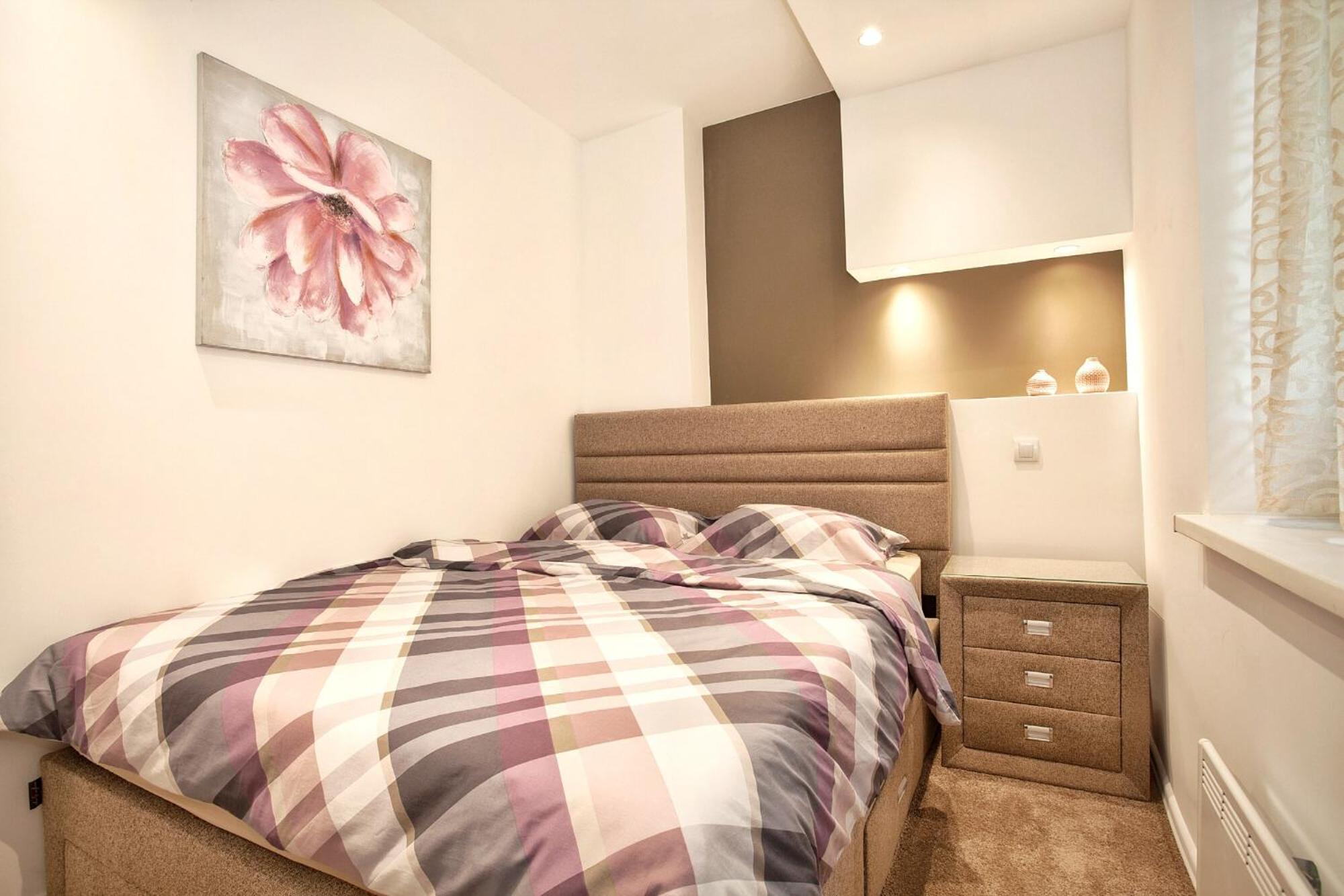 Hostgost Selected Suites - Skadarlija Square Белград Экстерьер фото