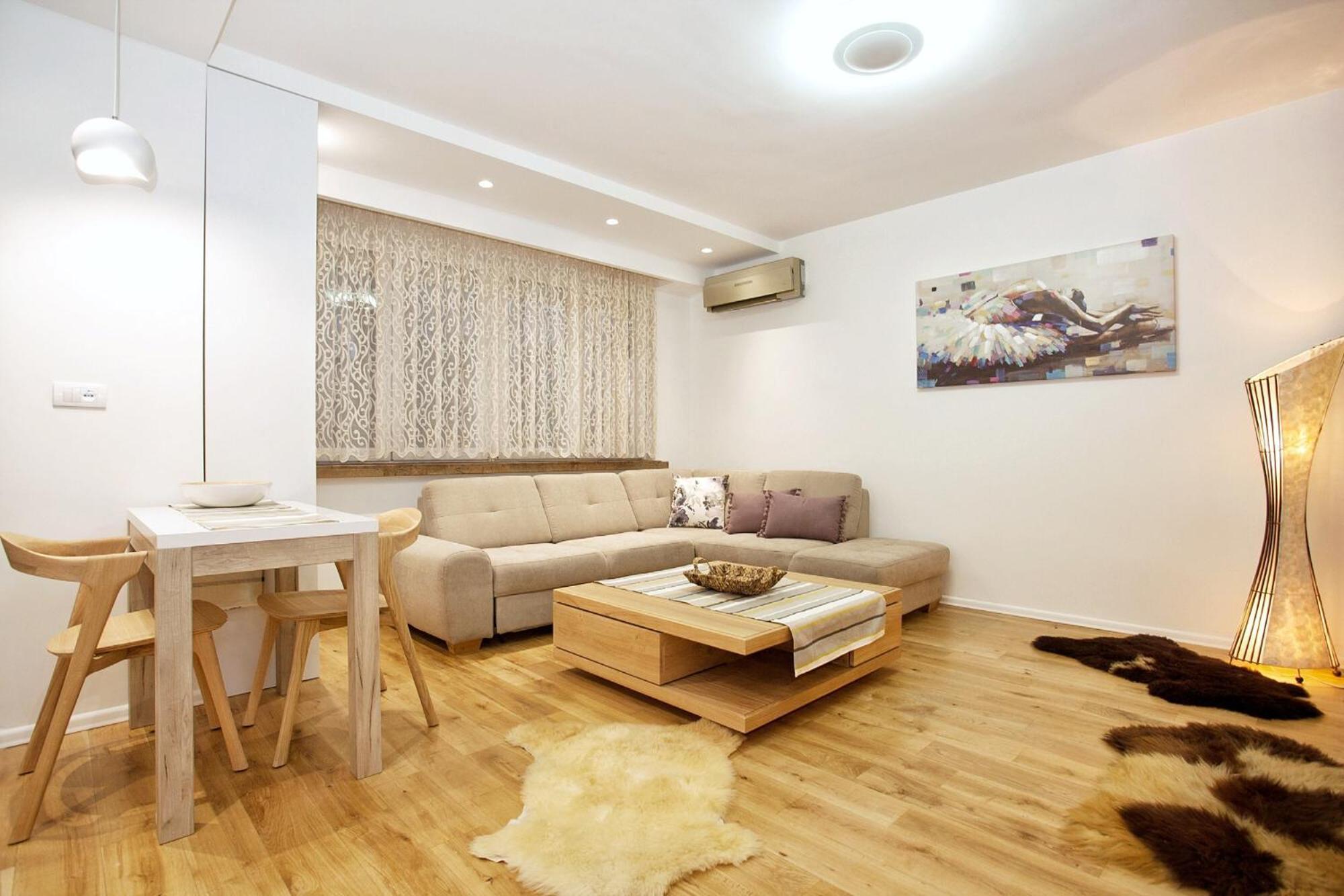 Hostgost Selected Suites - Skadarlija Square Белград Экстерьер фото