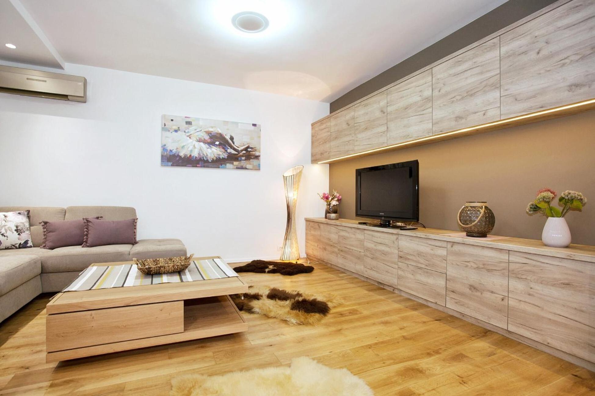 Hostgost Selected Suites - Skadarlija Square Белград Экстерьер фото
